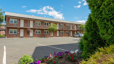 The Courtyards Apartments - West Springfield, MA