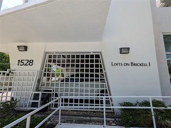 1528 Brickell Ave #104 - Miami, FL