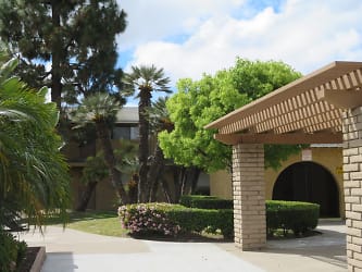 Franciscan Garden Apartments - Garden Grove, CA