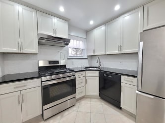 20-66 48th St unit 2 - Queens, NY