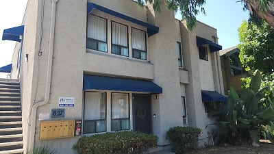 827 Grand Ave unit E - Long Beach, CA