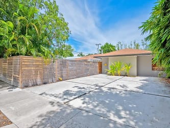 3220 S Olive Ave - West Palm Beach, FL