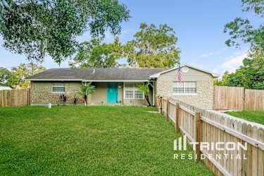 9822 Riverview Drive - Riverview, FL