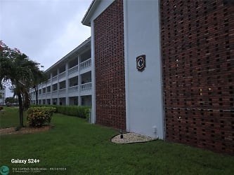 5200 NE 24th Terrace #C-107 - Fort Lauderdale, FL
