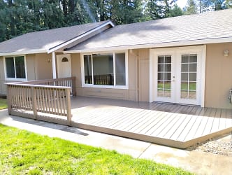 90 NW 180th Ave - Beaverton, OR