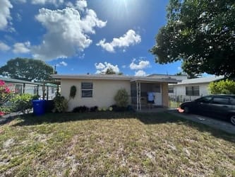 1436 NW 24th Terrace - Fort Lauderdale, FL