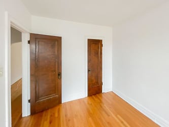 2542 W Summerdale Ave - Chicago, IL