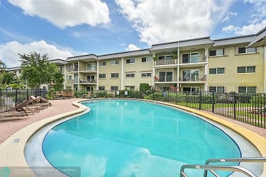 3002 NE 5th Terrace #204B - Wilton Manors, FL