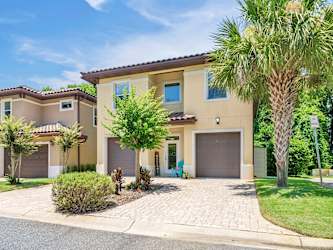 484 Soundview Ct - Mary Esther, FL