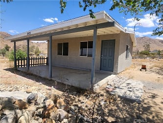 25423 Old Mine Rd - Apple Valley, CA