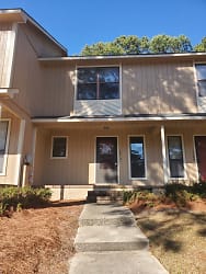 1272 N Forest Dr - Fayetteville, NC