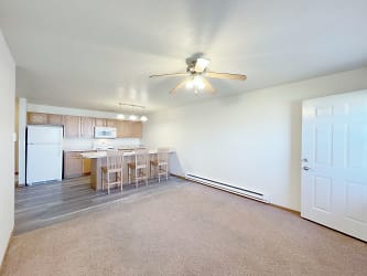 Southdale Apartments - Minot, ND