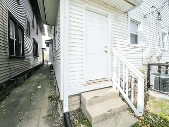 1419 S East St unit 1419 - Indianapolis, IN