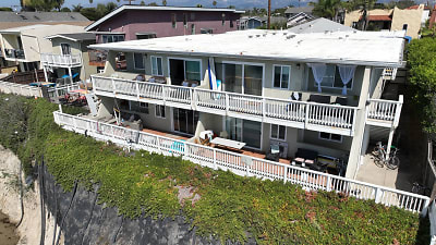 6561 Del Playa Apartments - Goleta, CA