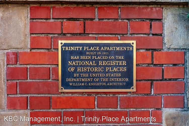 117 NW Trinity Pl Apartments - Portland, OR