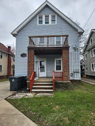 2664 Hampshire Rd - Cleveland Heights, OH