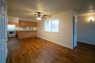 2147 27th Ave Ct unit 2 - Greeley, CO