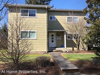 328 NW 13th St - Corvallis, OR