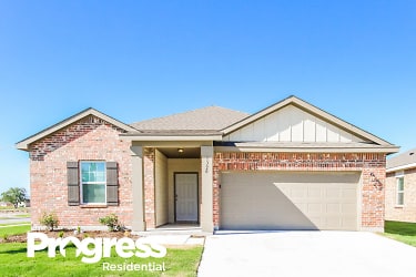 1320 Ancer Way - Haslet, TX