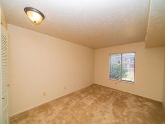 Old Farm Apartments - Elkhart, IN