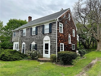167 Bayview Ave - Portsmouth, RI