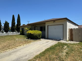1250 Ramona Ave - Salinas, CA