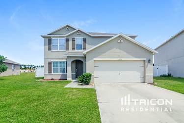 2206 Rockmart Loop - Tavares, FL