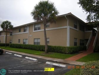 10220 Twin Lakes Dr #10220 - Coral Springs, FL