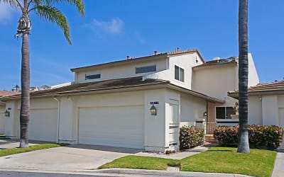 4812 Courageous Ln - Carlsbad, CA