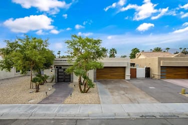 68375 Tachevah Dr - Cathedral City, CA