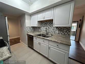 12621 Westhampton Cir #D-302 - Wellington, FL