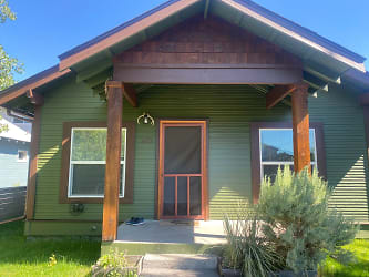 40 NW Gilchrist Ave - Bend, OR