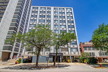 500 W. Belmont Apartments - Chicago, IL
