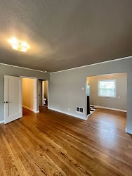 6345 Albina By Star Metro Apartments - Portland, OR