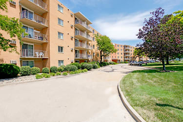 Willowick Towers Apartments - Willowick, OH