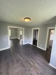 2373 N Oxford St - Indianapolis, IN
