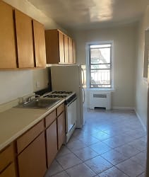 22-56 38th St - Queens, NY