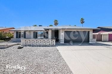 5235 W Desert Cove Ave - Glendale, AZ