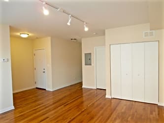 3001 W Lawrence Ave unit 4746 1W - Chicago, IL