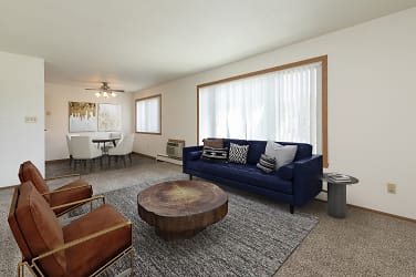 Islander Apartments - Fargo, ND