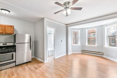 5860 N Kenmore Ave unit 302 - Chicago, IL