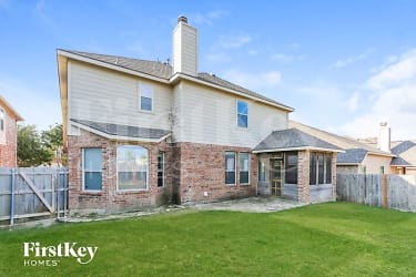 5620 Old Orchard Dr - Fort Worth, TX