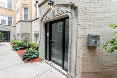 1430 N Maplewood Ave - Chicago, IL