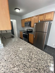 7545 N Winchester Ave unit 404 - Chicago, IL