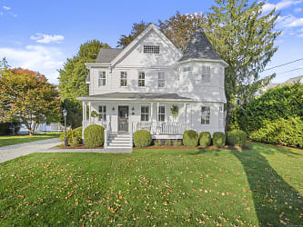 216 Main St - New Canaan, CT