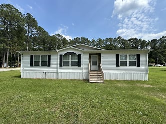 313 Paddle Creek Rd - Timmonsville, SC