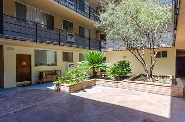 8040 W. 83rd St. Apartments - Playa Del Rey, CA