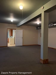 215 Main St - Smelterville, ID