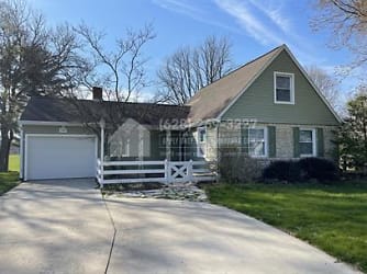 246 North Quentin Road - Newark, OH
