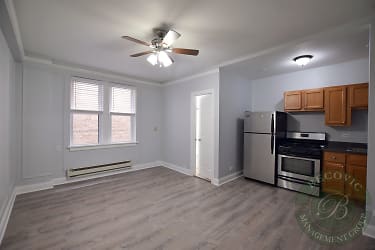 5860 N Kenmore Ave unit 304 - Chicago, IL